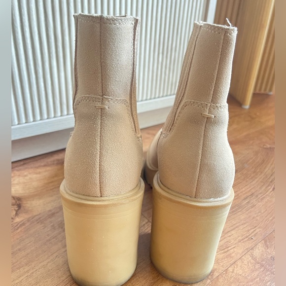 Dolce Vita. Comfy Booty platform. Color: Nude. Waterproof. - Picture 5 of 5